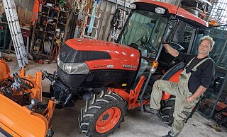 "Bereits im August beginnt die Winterdienstvorbereitung", sagt Michael Meier. In Eilshausen betreibt der 49-Jährige einen Hausmeisterservice. - David Knapp