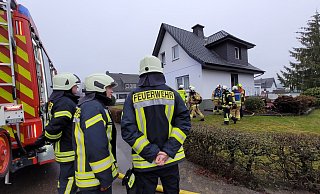 Die Feuerwehr ist vor Ort. - Gerald Dunkel