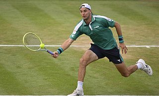 Jan-Lennard Struff scheiterte beim Rasenturnier in Stuttgart erst im Finale. In Halle genießt der 33-Jährige einen Heimvorteil. - IMAGO/imagebroker