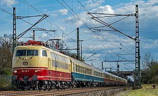 Mit einem historischen Intercity aus den 1970er Jahren geht es nach Warnemünde. - Hans Hilger