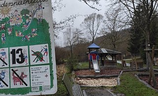 Der Zustand des letzten funktionstüchtigen Spielplatzes in Ovenhausen am Kükenbrunnen gab Anwohnern zuletzt Anlass zur Sorge. Nun soll der Spielplatz in Kürze auf Vordermann gebracht werden. - Svenja Ludwig