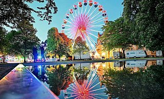 Auf dem Leinewebermarkt feiern Menschen aus OWL und darüber hinaus. - Barbara Franke