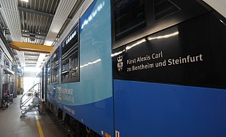 Die Triebwagen der Bentheimer Eisenbahn tragen Namen - das soll die Verbindung der Bahn zur Region in der Grafschaft weiter fördern. - Joern Spreen-Ledebur