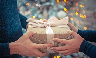 An Heiligabend waren vermehrt Menschen unterwegs - wohl auch um Geschenke zu besorgen und zu verschenken. - Symbolfoto: Pixabay