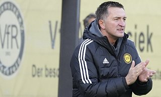 Wellensieks Trainer Ede Hertel ist mit der Leistung seines Fußball-Bezirksligisten weitgehend zufrieden. - Peter Unger