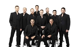 Die australischen Ten Tenors feiern in Beverungen ihre 30-jähriges Bühnenjubiläum. - Dylan Evans