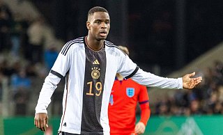 SCP-Stürmer Ilyas Ansah, hier in einem Länderspiel gegen England, schoss die deutsche U20 mit einem Doppelpack zum Sieg in Rumänien. - Imago Images