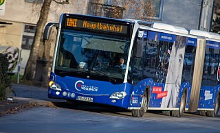 Viele Buslinien fahren wieder nach dem normalen Fahrplan. - Niklas Tüns