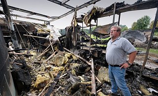Die Werkstatt und das Lager von Elekromeister Helmut Nötzel (70) sind komplett niedergebrannt. - Andreas Frücht