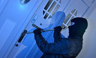 Die Polizei ermittelt wegen mehreren Einbrüchen. - Bildagentur-online/Schoening