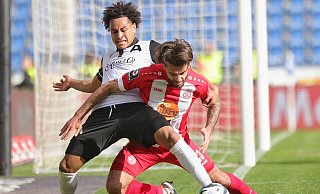 Monju Thaddäus Momuluh steht beim DSC Arminia weiterhin auf der Liste. - Oliver Krato Monju Thaddäus Momuluh steht beim DSC Arminia weiterhin auf der Liste. - Oliver Krato