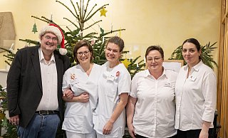 Im Einsatz im Krankenhaus: Sven Kampeter (v.l.), Tanja Kohmäscher, Katrin Brachmann, Elke Kagelmacher und Pervin Bilir. - JOEL BEINKE
