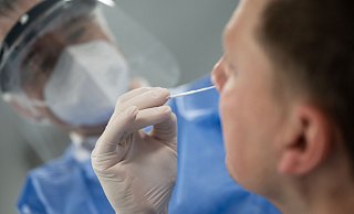 Rund um Ostern steigt die Nachfrage nach den Corona-Schnelltests. - picture alliance/dpa