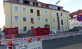 Das ehemalige Arbeitsamt an der Kreuzung Winfriedstraße/Kilianstraße wird zum Kiliancarrée umgebaut. - Jochem Schulze Das ehemalige Arbeitsamt an der Kreuzung Winfriedstraße/Kilianstraße wird zum Kiliancarrée umgebaut. - Jochem Schulze