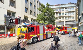 Feuerwehreinsatz in der Bielefelder Fußgängerzone. - © Andreas Zobe