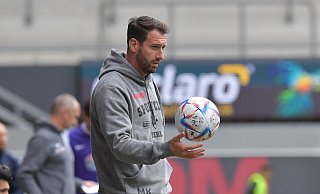 Mitch Kniat, Trainer des Drittligisten SC Verl, ist überzeugt davon, dass er mit seinem Team den Klassenerhalt frühzeitig klar machen kann. - Jens Dünhölter