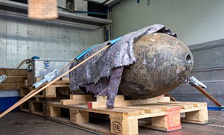 In sechs Metern Tiefe befand sich diese Fliegerbombe aus dem Zweiten Weltkrieg an der Pader in Paderborn. - Niklas Tüns