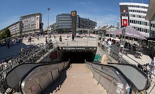 Die Stadt will jetzt doch den Jahnplatztunnel kaufen. Dezernent Moss schlägt dessen dauerhafte Schließung vor. - Oliver Krato