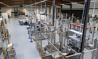 Beim Möbel-TÜV in Hiddenhausen sind verschiedenste Verfahren auf rund 1.500 Quadratmetern Fläche umsetzbar. - David Knapp