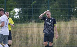 Ärgerlich: Fynn Hagen Rausch-Bönki vom SV Rödinghausen II hatte in Emsdetten Pech, ein Kopfball von ihm wurde auf der Linie geklärt. - Joel Beinke