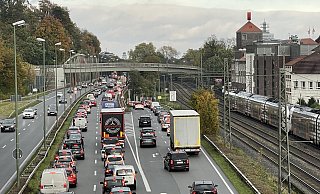 Auf dem OWD staut sich aktuell der Verkehr. - Peter Unger