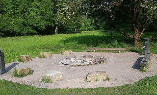 Der Grillplatz in Schildesche am ehemaligen Freibad ist wie auch alle anderen zehn Plätze im gesamten Bielefelder Stadtgebiet gesperrt. - Martin Lukaszek