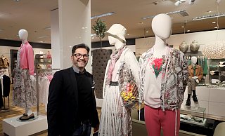 Klingenthal-Geschäftsleiter Ekrem Keskin verlässt das Herforder Modehaus. - Frank-Michael Kiel-Steinkamp
