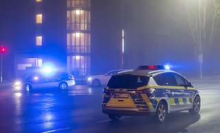 Die Gütersloher Polizei verfolgte den unbekannten Autofahrer über die B61. - picture alliance / imageBROKER