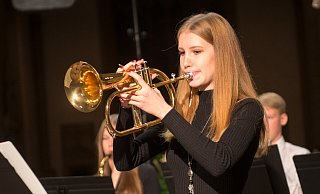 Ines Jäckel beim Flügelhorn-Solo des „Christmas Song". - Ralf Bittner