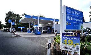 In zwei Bielefelder Tankstellen machte der Täter Beute. (Symbolbild) - BIELEFELD