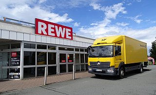 Die Post im Brakeler Rewe-Markt wird wegen der Bauarbeiten in einen Container ziehen, wie sie zuletzt angekündigt hatte. Ein Hinweis auf den Baustart des Millionenprojekts? - Moritz Räker