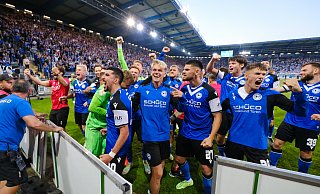 Arminia Bielefeld gewannt in der ersten Runde des DFB-Pokals 2023/2024 mit 6:3 nach Elfmeterschießen gegen den VfL Bochum. Diesmal kommt Hannover 96. - Andreas Zobe
