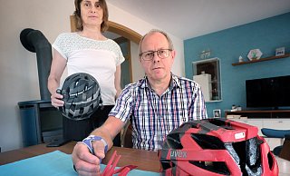 Brigitte und Heinrich Haßmann sind auf dem Postdamm in Gütersloh von einem entgegenkommenden Auto angefahren und schwer verletzt worden. - Andreas Frücht