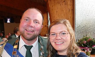 Joseph und Beatrice Gievers sind die neuen Borgentreicher Majestäten. - Schützen