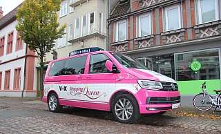 Eine Herforderin hat bei der Sendung "Shopping Queen" mitgemacht. - Caro Brokmeier