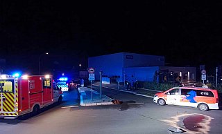 Im Kreisel in Elverdissen ist der Motorradfahrer gestürzt. - Claus Frickemeier