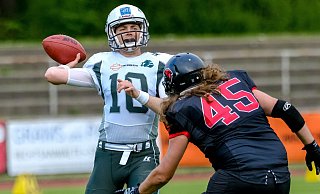 Seine Pässe werden in der kommenden Saison wieder auf der Rußheide zu sehen sein. Niklas Gorny führt die Bielefeld Bulldogs als Quarterback in die Zweitligasaison. - Andreas Zobe