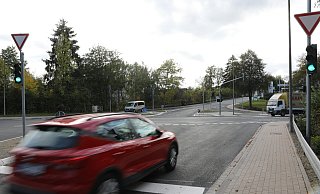 Grünes Licht für die Ein- und Ausfahrt in die Warburger Innenstadt über die Kasseler Straße. - Simone Flörke