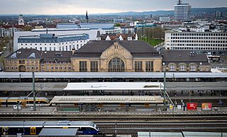 Drei Wochen lang wird der Hauptbahnhof Bielefeld vom Fernverkehr abgekoppelt. - Mike-Dennis Müller