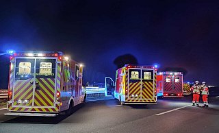 Bei einem schweren Verkehrsunfall am Samstagabend auf der A2 wurden auch Kinder verletzt. - Claus Frickemeier