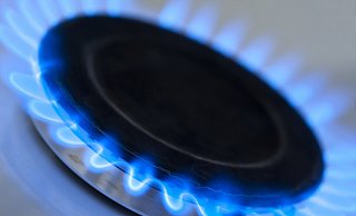 Besser auf kleiner Flamme kochen: Die Gas-Preise sind enorm gestiegen. - Franziska Gabbert