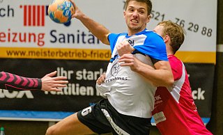 Dreifach-Torschütze Henrik Schröder und seine Braker ließen sich nicht aufhalten und stürmten zum Aufstieg. - Andreas Zobe