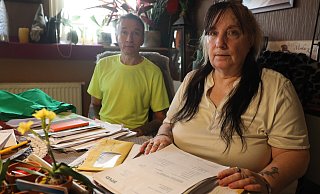 Noch heute leidet Marion Lütkemeier unter den Folgen eines schweren Verkehrsunfalls, in den sie vor siebeneinhalb Jahren verwickelt wurde. Bei ihrem Kampf um die versorgungsrechtlichen Ansprüche unterstützt sie Ralf Kramsmeyer. - Jörg Stuke