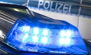 Der Jugendliche musste in ein Krankenhaus gebracht werden. Das teilt die Polizei Osnabrück mit. - dpa