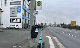Die beliebten E-Scooter sind überall im Stadtgebiet Paderborn zu sehen. In den Bussen des Padersprinters sind sie künftig verboten. - Padersprinter