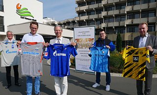 Bernd Nübel (v. l.), Carsten Linnemann, Prof. Dr. Andreas Lübbe, Martin Hornberger und Ulrich Lange hoffen auf einen großen Versteigerungserlös. - Klaus Karenfeld