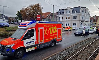 Das Mädchen musste mit dem Rettungswagen ins Krankenhaus gebracht werden. - NW
