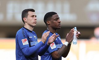 SCP-Kapitän Ron Schallenberg (l.) und Frederic Ananou waren am Samstag gegen Düsseldorf Paderborns beste Feldspieler. Doch auch sie hatten nach Spielschluss wenig Grund zum Feiern. - picture alliance/dpa