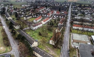 Ein Teil dieser Häuser wird noch als Unterkunft für Asylbewerber genutzt. Insgesamt gibt es hier in Hunnebrock und auch in Bünde-Mitte an der Behringstraße und Engelstraße etwa 100 Wohnungen, um die es in den Verhandlungen noch geht. - Gerald Dunkel