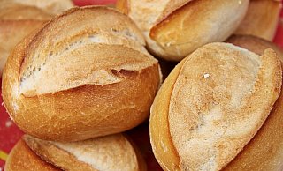 Wer an Weihnachten frische Brötchen kaufen möchte, wird nicht überall fündig. - (Symbolbild): Pixabay